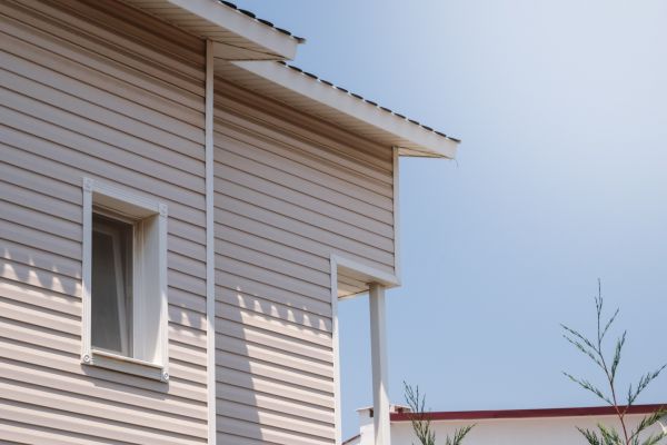 Cost of Vinyl Siding Hole Repair in Sherman
